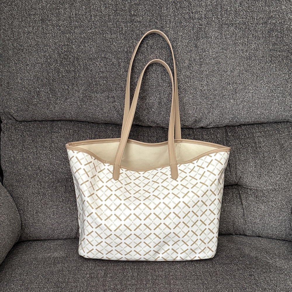 Target White and Tan Patterned Tote